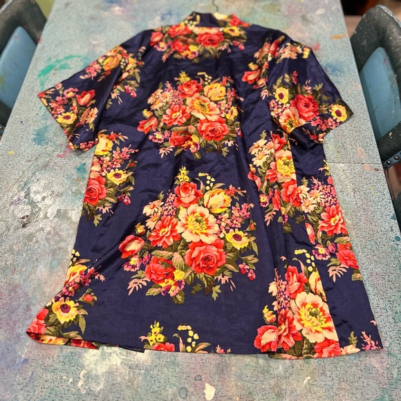 Navy Floral Robe - Picture 3 of 10